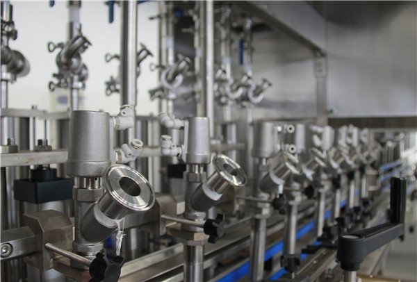 Yüksək performanslı yeməli şüşə yağı doldurma maşını