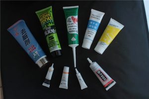 Ultrasonik mühürleme kosmetik boru doldurma maşını